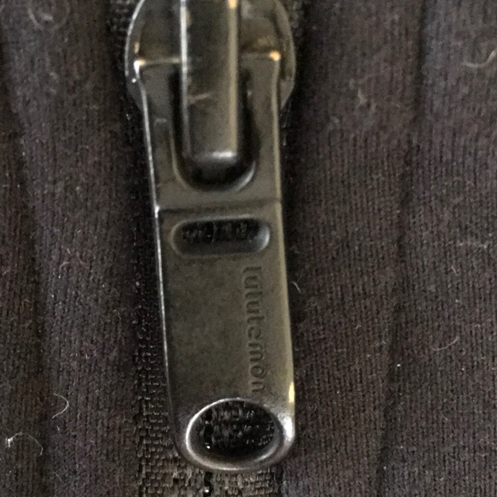 Lululemon Trainer Jacket. Size Small. Black - image 6